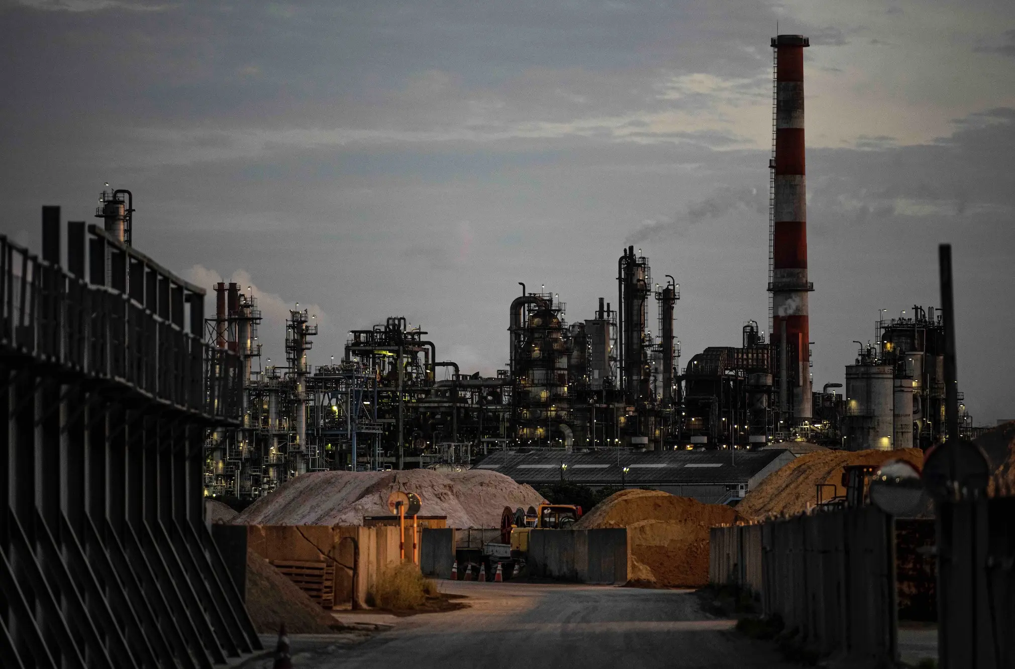 Built to Last: How GW Seals Excel in Abrasive and Corrosive Conditions